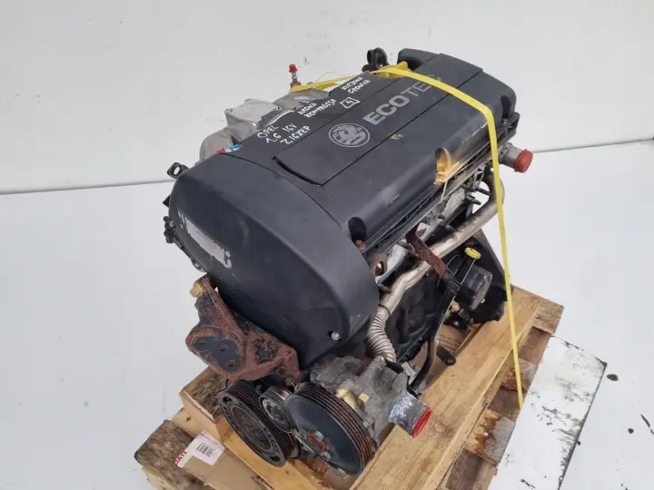 SILNIK KOMPLET Opel Signum 1.6 16V klejona głowica Z16XEP