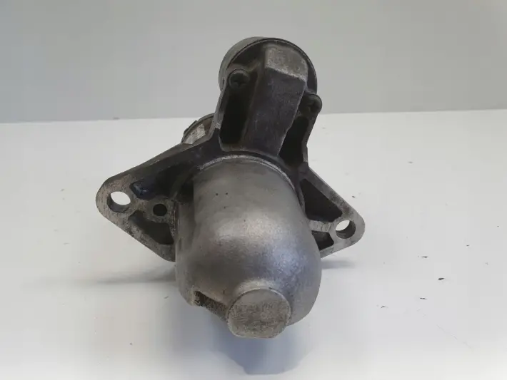 Subaru Legacy IV 2.0 B ROZRUSZNIK 23300AA450 M000T30411