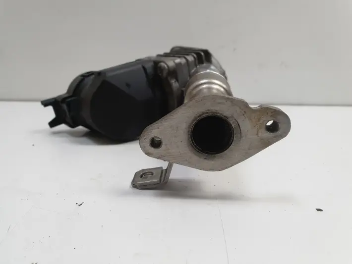 BMW E87 E90 2.0 i ZAWÓR EGR 7563241