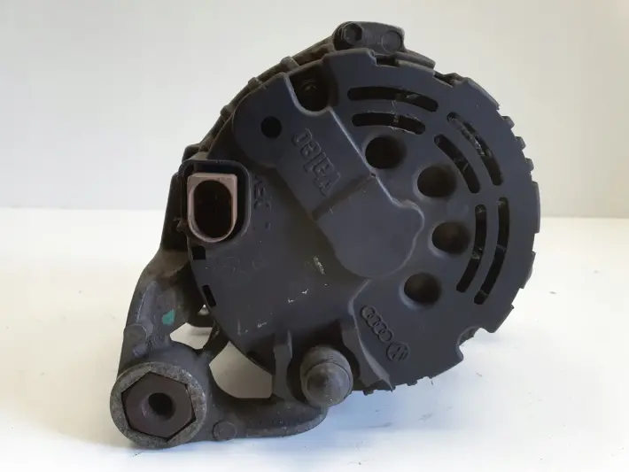 Audi A6 C5 VW Passat B5 1.8 T ALTERNATOR Valeo 06B903016D 90A