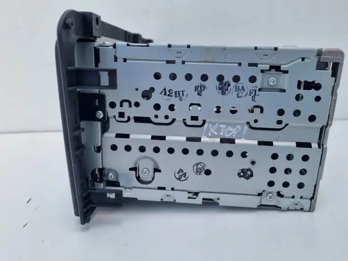 Volvo S60 I XC70 I V70 II lift RADIOODTWARZACZ CD Radio 3126000-1 HU-650