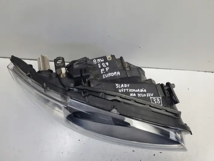 BMW E87 04-11r PRZEDNIA LAMPA PRAWA PRAWY PRZÓD 7249650-02