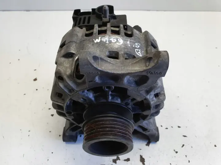 Mercedes W169 1.5 8V ALTERNATOR A2661540802 90A valeo