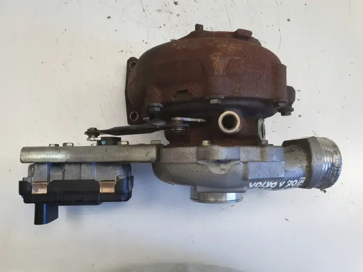 Volvo S80 II S60 I V70 II 2.4 D5 TURBOSPRĘŻARKA turbo 30757080