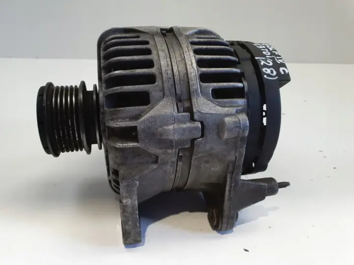 VW Golf IV 1.9 TDI ALTERNATOR 038903023K 70A bosch