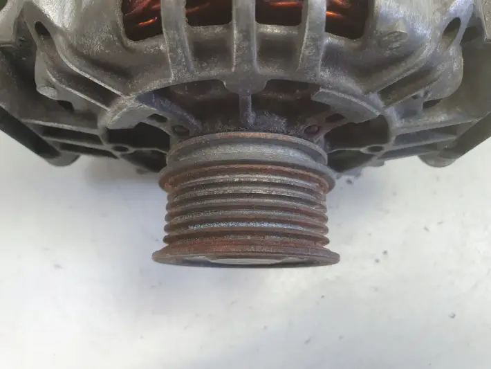 Seat Exeo 2.0 TFSI ALTERNATOR valeo 06D903016A