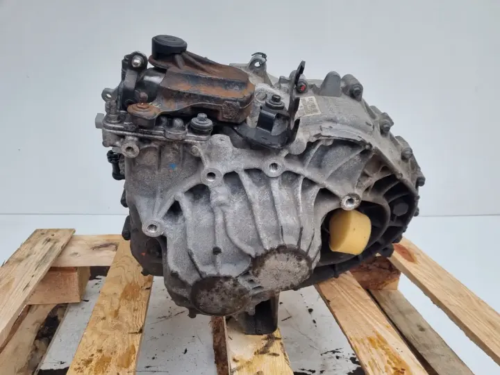 Volvo V70 III 2.4 D5 SKRZYNIA BIEGÓW 9G9R-7002-MA 31259509