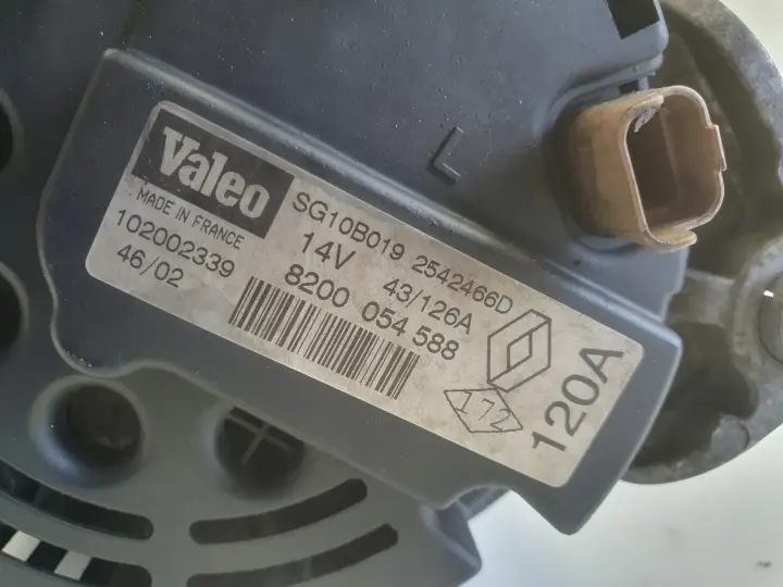 Renault Laguna I 1.9 DTI ALTERNATOR 8200054588 valeo 120A