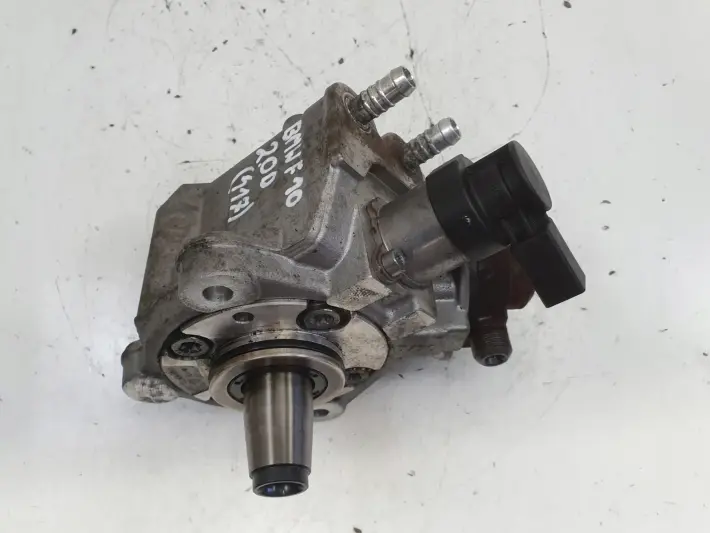 BMW F10 F11 2.0 D POMPA WTRYSKOWA 0445010517