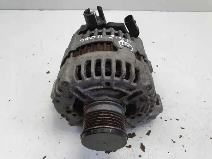 Volvo S80 II 2.5 T ALTERNATOR 0121615005