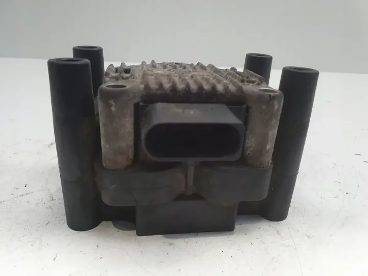 Audi A3 8L 1.6 8V CEWKA ZAPŁONOWA 032905106E