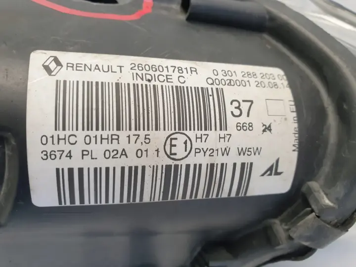 Renault Megane III LIFT PRZEDNIA LAMPA LEWA przód
