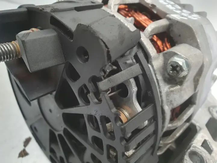 Opel Astra III H 1.3 CDTI ALTERNATOR AZ13256929 MS1022118622
