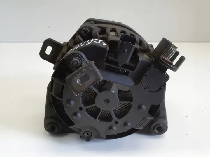 Peugeot 2008 1.5 BlueHDI HDI ALTERNATOR 9824742880
