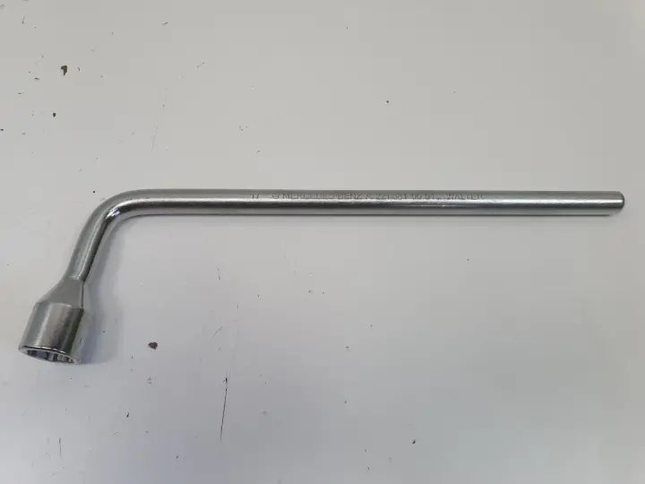 Mercedes W212 W204 W207 ZESTAW ZMIANY KOŁA wypełnienie lewarek A2128980914