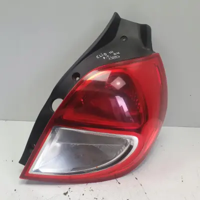 Renault Clio III HB lift TYLNA LAMPA PRAWA prawy tył pasażera 8200886946
