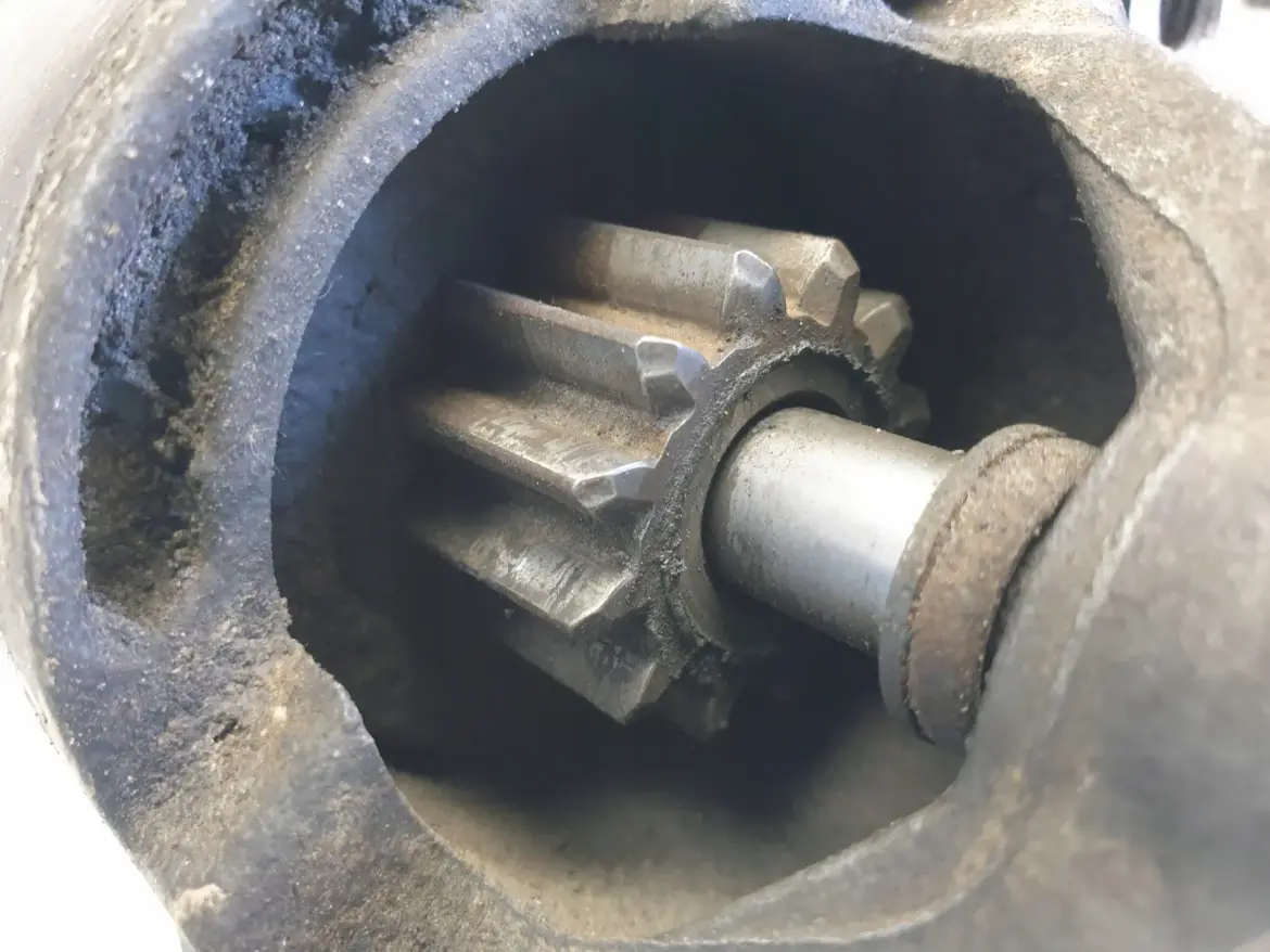 Volvo S60 V70 2.4 D5 ROZRUSZNIK bosch 0001109398