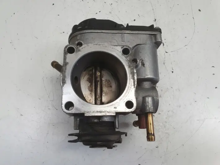 Audi A3 8L 1.6 8V PRZEPUSTNICA 06A133064J