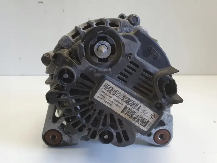 Dacia Duster I 1.2 TCe ALTERNATOR 231000091R valeo