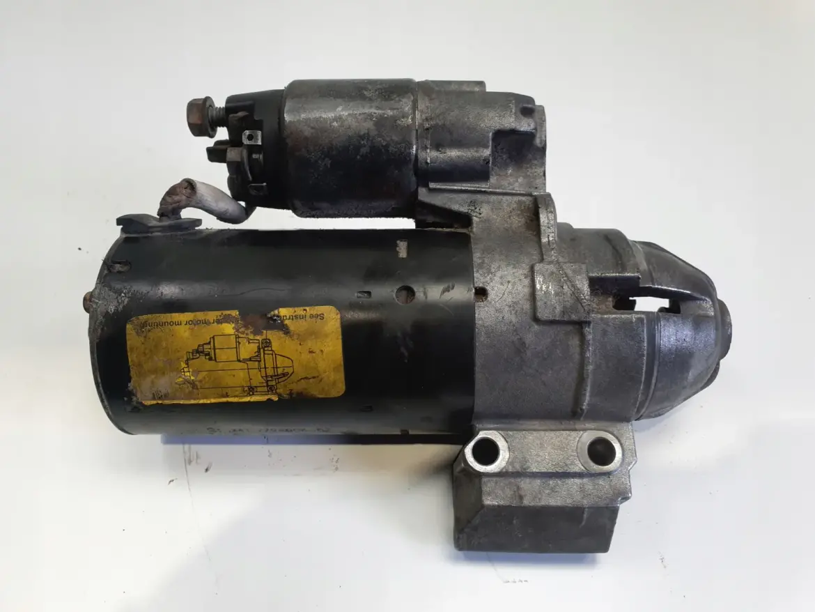 BMW E60 2.0 D ROZRUSZNIK 0001139002 bosch