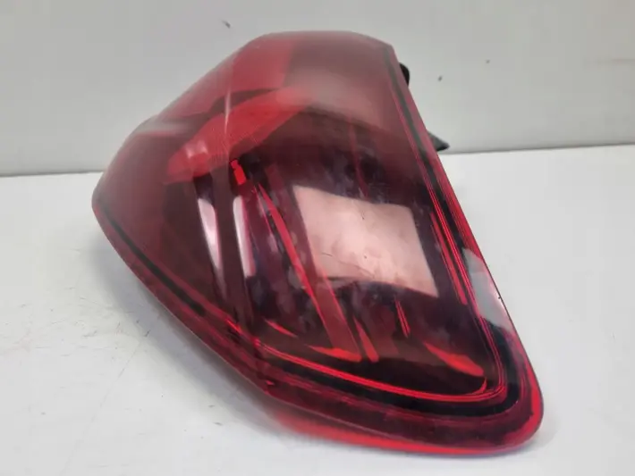 OPEL ASTRA J IV HTB 09-12r TYLNIA TYLNA LAMPA PRAWA prawy tył 24124645