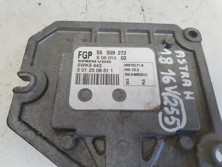 Opel Astra III H 1.8 16V STEROWNIK SILNIKA komputer 55559272