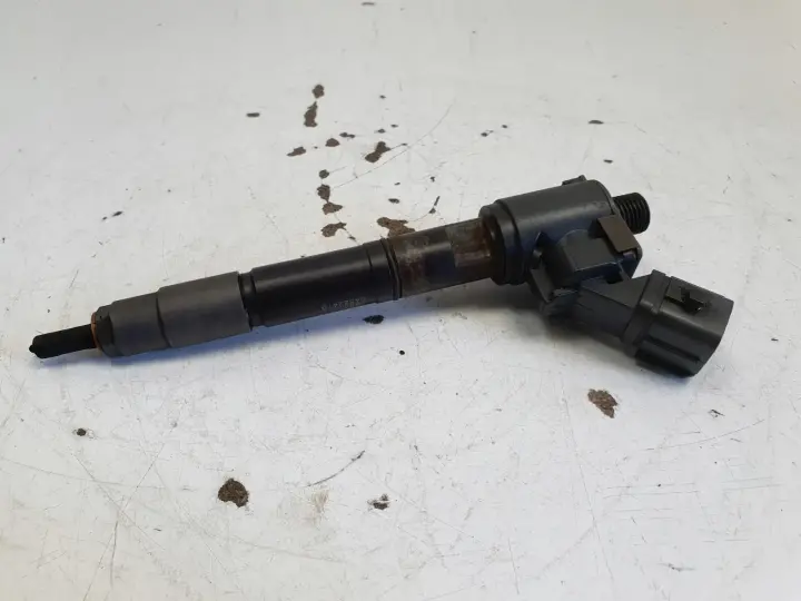 Volvo V70 III XC70 II lift 2.0D D4 WTRYSKIWACZ PALIWA Wtrysk 31405404