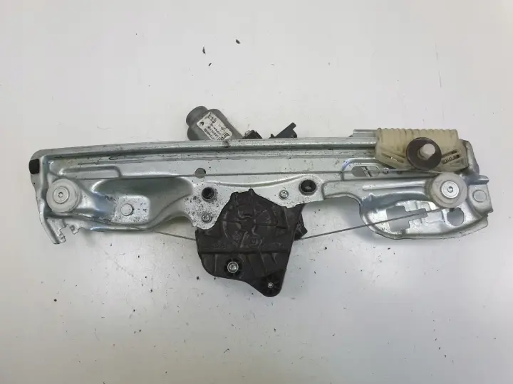 Renault Megane IV PODNOŚNIK SZYBY lewy tył KIEROWCY mechanizm 827218403R