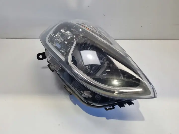 Renault Clio IV 16-20r LIFT PRZEDNIA LAMPA PRAWA PRAWY PRZÓD 260100653R