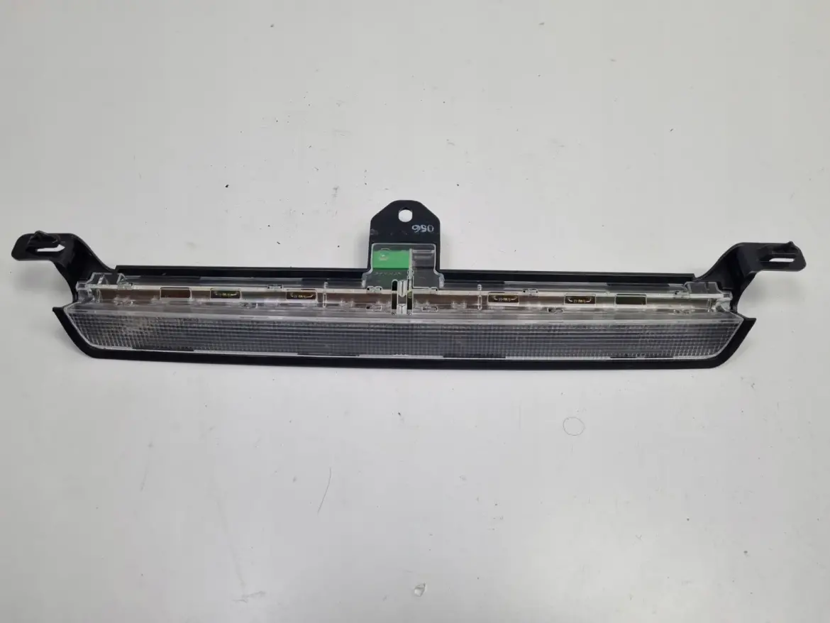 Volvo XC70 I V70 II lift TRZECIE ŚWIATŁO STOP Stopu 8658948
