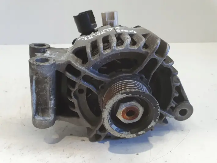 Ford Focus MK2 II 1.6 16V ALTERNATOR