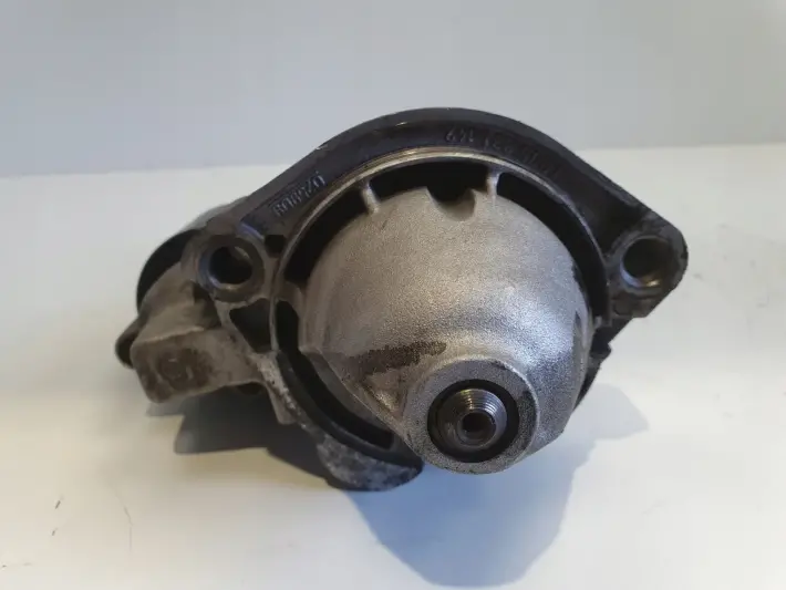VW Passat B5 1.9 TDI ROZRUSZNIK bosch 068911024G 0001110128