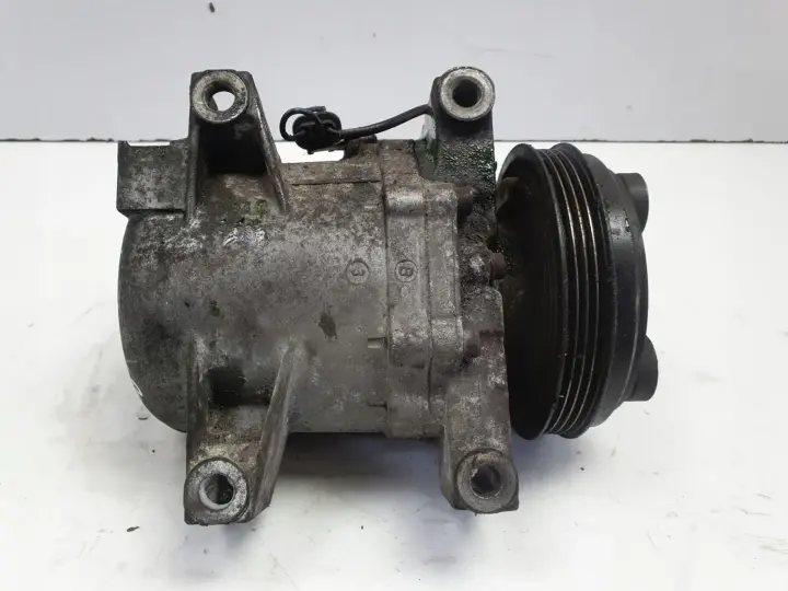 Subaru Forester I 2.0 16V SPRĘŻARKA KLIMATYZACJI 73111FE020