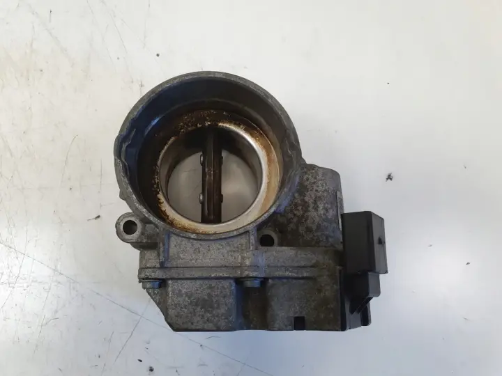 VW Golf V 1.9 TDI PRZEPUSTNICA 03G128063J