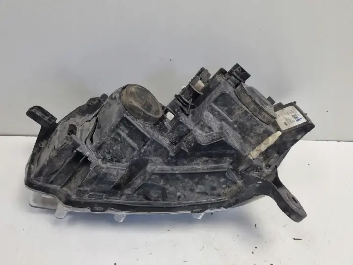 Dacia Sandero II LIFT 12-20r PRZEDNIA LAMPA PRAWA PRAWY PRZÓD 260105925R