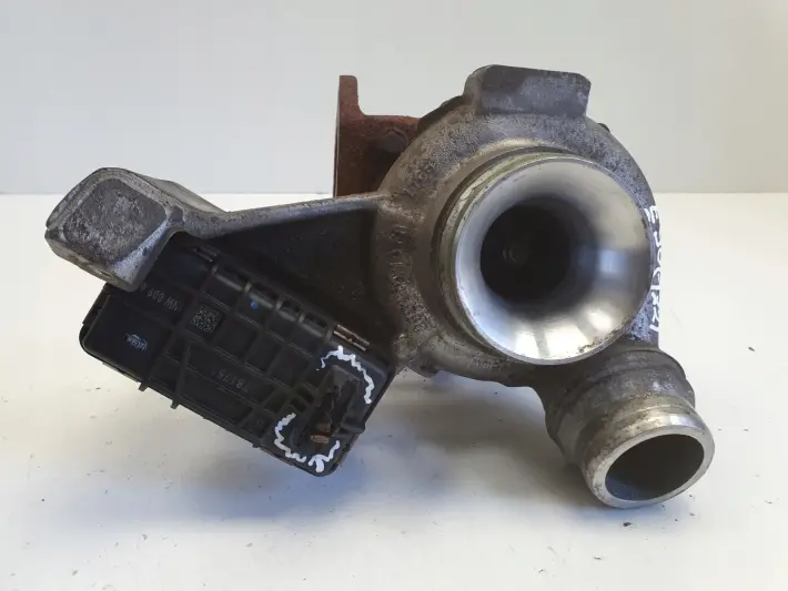 BMW E87 E90 E91 2.0 D N47 TURBOSPRĘŻARKA turbo 7810189C