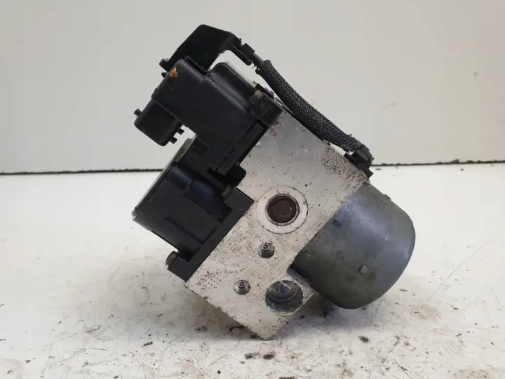 Volvo S40 V40 1.9 D POMPA ABS hamulcowa 30857585