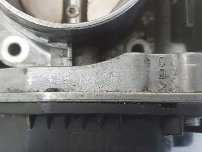 Audi A4 B5 1.8 20V PRZEPUSTNICA 058133063