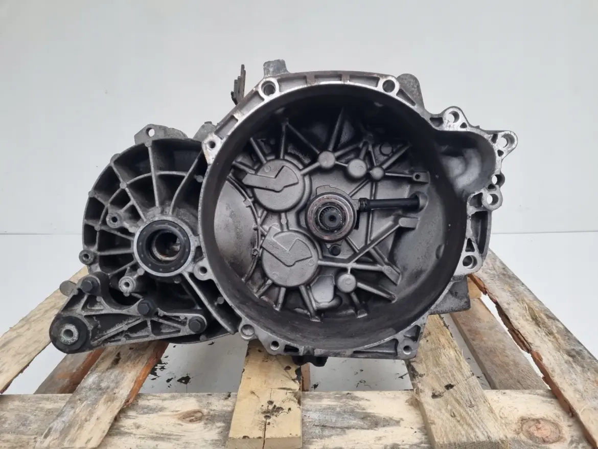 Volvo S40 V50 2.0 D SKRZYNIA BIEGÓW manualna 456R-7002-CC 9482387