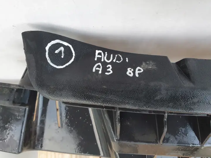 Audi A3 8P II lift BELKA TYLNEGO ZDERZAKA tył