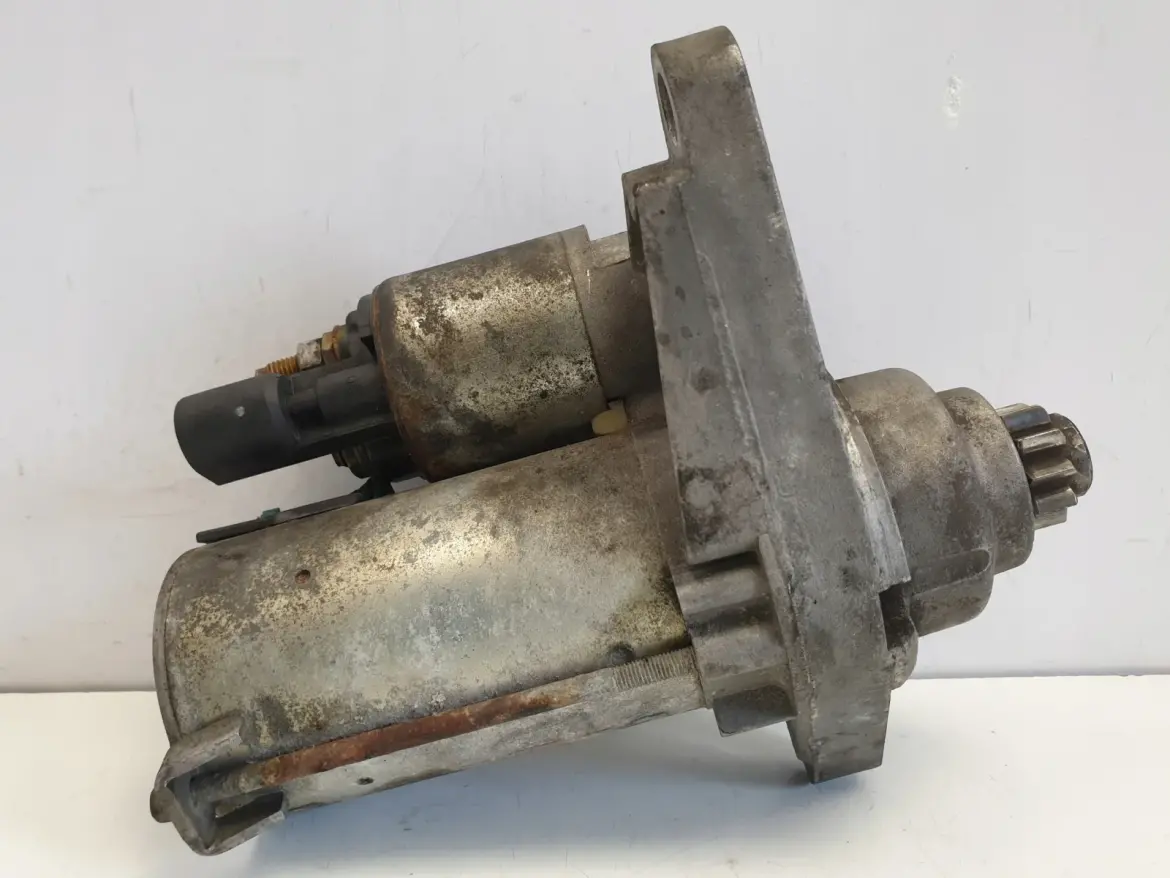 Vw Golf V 1.6 FSI ROZRUSZNIK valeo 02T911023S