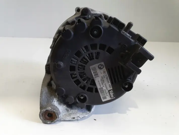 BMW E87 E90 2.0 D ALTERNATOR valeo 7802261 AL03 180A