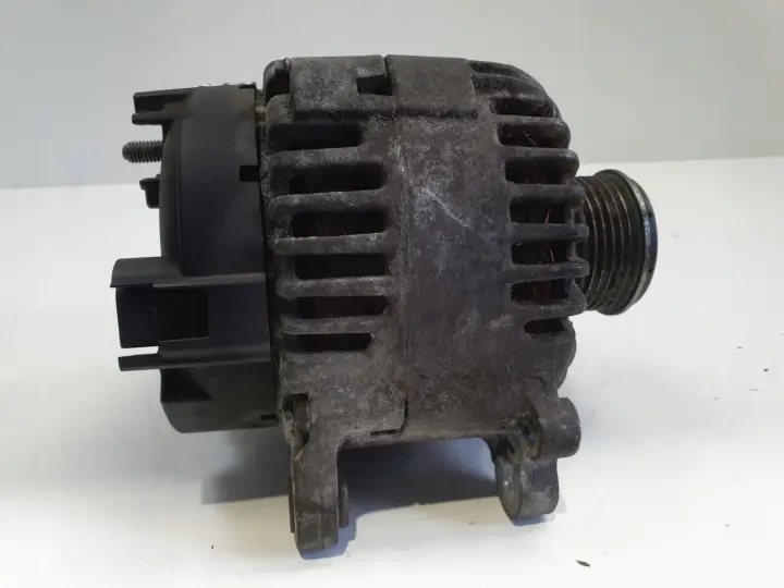 VW Golf V 2.0 SDI ALTERNATOR 06F903023C valeo 140A
