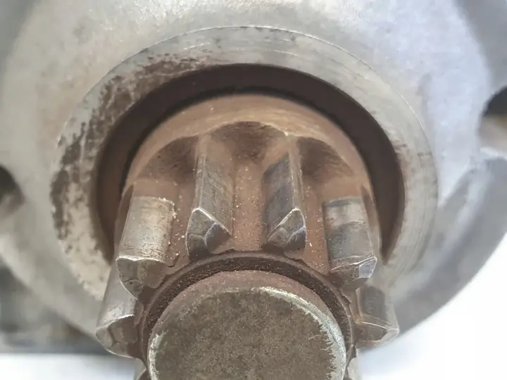 Audi A3 8P 3.2 V6 03-13r ROZRUSZNIK 02E911023H