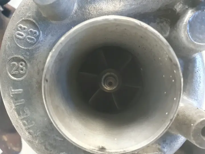 VW Golf IV 1.9 TDI TURBOSPRĘŻARKA turbo 038253019C
