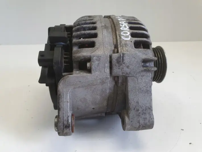Opel Corsa D 1.4 16V ALTERNATOR BOSCH