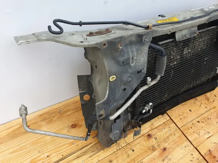 Xedos 9 2.5 V6 PRZEDNI PAS CHŁODNICE Komplet Autom