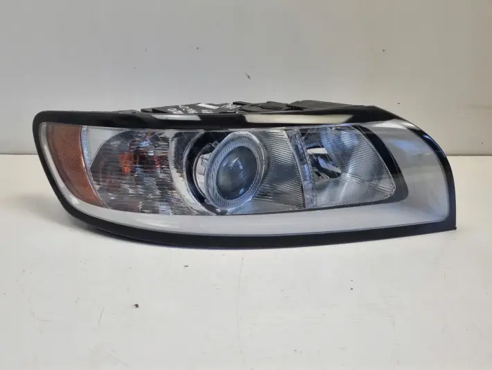 Volvo S40 II V50 LIFT PRZEDNIA LAMPA PRAWA PRAWY PRZÓD europa 31265695