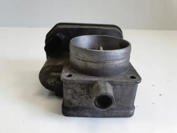 VW Bora 1.9 SDI PRZEPUSTNICA 038128063C