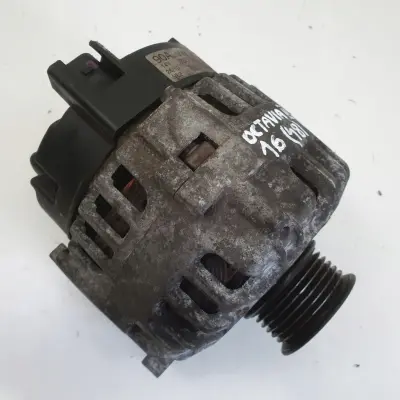 Skoda Fabia I VW Polo IV 1.2 12V ALTERNATOR valeo 03D903025J